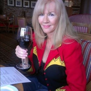 Meet your Posher, Leslie